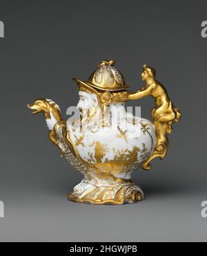 Théière avec couvercle fabriqué ca.1720–25, décoré ca.1730 Meissen Manufactory allemand.Théière avec couvercle.Allemand, Meissen avec allemand, Augsbourg décoration. Fabriqué ca.1720–25, décoré ca.1730. Porcelaine à pâte dure.Céramique-porcelaine Banque D'Images