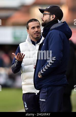 HARROGATE, ROYAUME-UNI.JAN 22nd Selim Benachour (entraîneur-chef intérimaire) d'Oldham Athletic avant le match de la Sky Bet League 2 entre Harrogate Town et Oldham Athletic à Wetherby Road, Harrogate le samedi 22nd janvier 2022.(Credit: Eddie Garvey | MI News) Credit: MI News & Sport /Alay Live News Banque D'Images