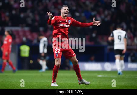 Madrid, Espagne.22nd janvier 2021.Mario Hermoso, de l'Atletico de Madrid, réagit lors d'un match de football espagnol de première division entre l'Atletico de Madrid et Valencia CF à Madrid, Espagne, le 22 janvier 2021.Credit: Gustavo Valiente/Xinhua/Alamy Live News Banque D'Images