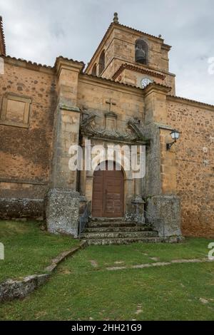 Église de San Juan Bautista dans la ville de Narros, province de Soria, Espagne. Banque D'Images