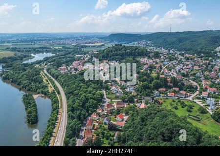 Vue sur la large vallée du Danube autour de Donaustauf près de Regensburg Banque D'Images