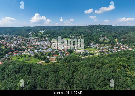 Vue sur la large vallée du Danube autour de Donaustauf près de Regensburg Banque D'Images