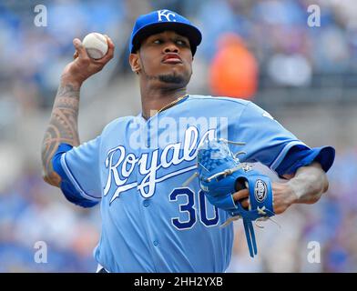 Les Royals de Kansas City commencent le pichet de Yordano Ventura à lancer dans le premier repas le 7 août 2016, au stade Kauffman à Kansas City, Missouri.(Photo de John Sleezer/Kansas City Star/TNS/Sipa USA) Banque D'Images