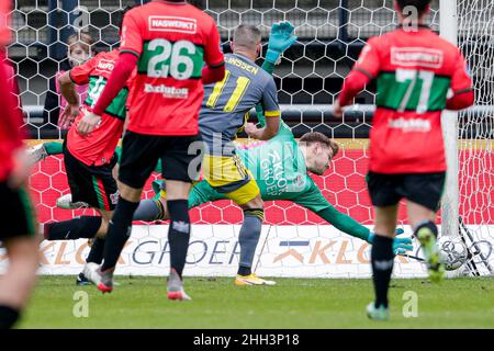NIJMEGEN, PAYS-BAS - JANVIER 23 : gardien de but Mattijs Branderhorst de N.C.A. pendant le match néerlandais entre N.C.A. et Feyenoord à Goffertstadion le 23 janvier 2022 à Nijmegen, pays-Bas (photo de Broer van den Boom/Orange Pictures) Banque D'Images