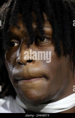 22 janvier 2022 - 22 janvier 2022 - équipe Makai linebacker Jaishawn Barham #2 (St.Frances Academy / Maryland commit) est nommé MVP défensif après que Team Makai a vaincu Team Mauka 17-3 lors de la présentation de football de lycée Polynesian Bowl au stade KÅ«nuiÄkea sur le campus Kamehameha Schools KapÄlama à Honolulu, Hawaï - Andrew Lee/CSM Banque D'Images