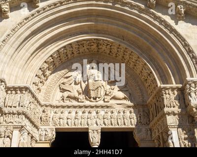 Détail de la porte de l'église Saint-Trophime, Arles Banque D'Images