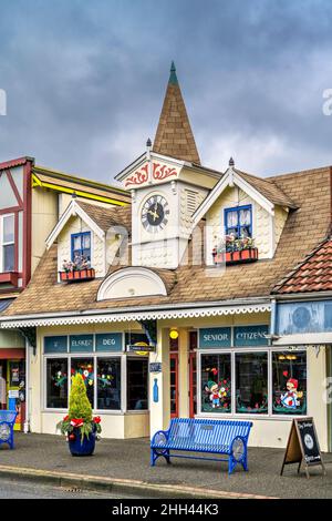 Vue panoramique sur la rue de Poulsbo, comté de Kitsap, Washington, États-Unis Banque D'Images