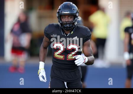 22 janvier 2022 - l'équipe Mauka a fait le retour de Tavorus Jones #22 (Burger HS / Missouri commit) lors des présentations avant le Polynesian Bowl High School football Showcase au KÅ«nuiÄkea Stadium sur le campus Kamehameha Schools KapÄlama à Honolulu, Hawaï - Andrew Lee/CSM Banque D'Images