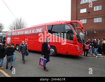 Londres, Royaume-Uni.23rd janvier 2022.Le bus de l'équipe de Liverpool arrive devant le match de la Premier League à Selhurst Park, Londres.Le crédit photo devrait se lire: Paul Terry/Sportimage crédit: Sportimage/Alay Live News Banque D'Images