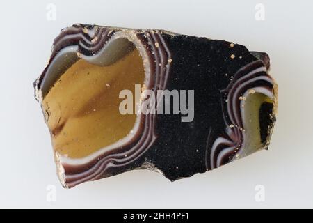 Revetation murale, motif agate 200 BC–100 AD période Ptoléméenne–période romaine des plaques de verre imitant le marbre ou les pierres coûteux ont été utilisées comme revêtements muraux.Nouvelle mise en plan de la paroi, répétition d'agate.200 BC–100 AD.Verre.Période Ptolemaic–période romaine.De l'Égypte Banque D'Images