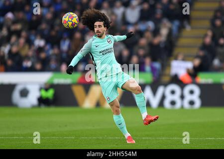 LEICESTER, ROYAUME-UNI.JAN 23rd Marc Cucurella de Brighton et Hove Albion lors du match de Premier League entre Leicester City et Brighton et Hove Albion au King Power Stadium de Leicester le dimanche 23rd janvier 2022.(Credit: Jon Hobley | MI News) Credit: MI News & Sport /Alay Live News Banque D'Images