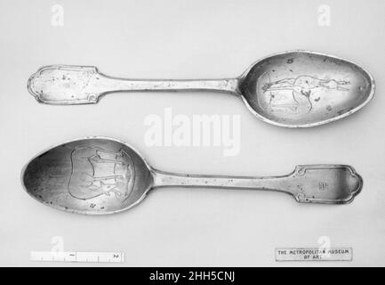 Paire de cuillères mi-18th siècle peut-être allemand.Paire de cuillères 189058 peut-être allemande, paire de cuillères, mi-18th siècle, étain, .711: L. 7 5/8 po.(19,4 cm) ; L. du bol 2 7/8 po.(7,3 cm) ; avec 1 3/4 po(4,4 cm).Metropolitan Museum of Art, New York.Fonds Rogers, 1906 (06,711, .712) Banque D'Images