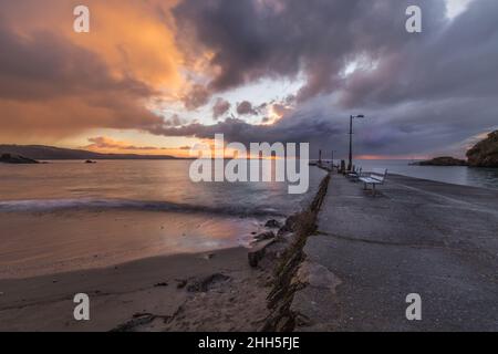 Looe Beach et jetée de Banjo à Sunrise Cornish Coast Cornwall Banque D'Images