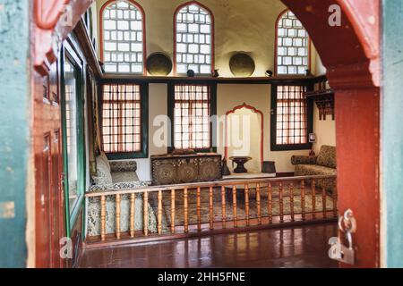 Bakhchisarai, Crimée - 14 mars 2021 : salle de Harem dans le palais de Khan à Bakhchysarai Banque D'Images