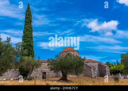 Grèce, Rhodes, Rhodes, extérieur du monastère Moni Thari le jour d'été Banque D'Images