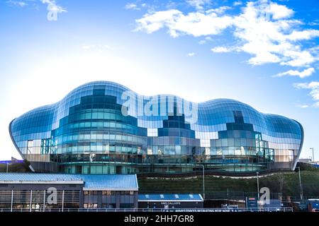 Forme organique de Glasshouse anciennement le Sage Gateshead, un centre de musique et salle de concert conçu par Fosters & Partners Gateshead River Tyne newcastle Banque D'Images