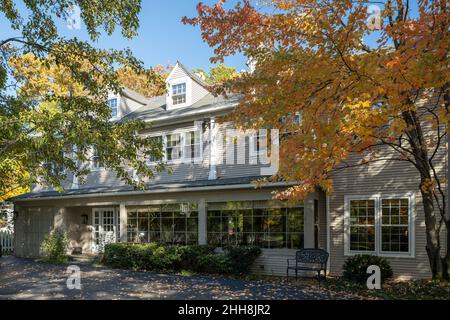 Grande maison de banlieue à Highland Park Banque D'Images