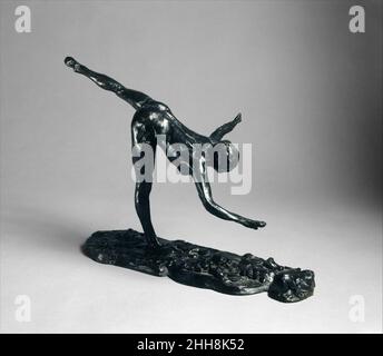 Première Arabesque Penchée modélisée probablement avant 1890, 1920 Edgar Degas French à la mort de Degas en 1917, plus de 150 sculptures figuratives ont été trouvées dans son studio.La plupart étaient faits de cire fragile, d'argile et de plastiline (un matériau de modélisation à base de cire et d'huile).Beaucoup se sont détériorés.Seulement quelques-uns ont été conservés dans des copies qui avaient été moulées à partir d'eux dans le plâtre.À l’exception de la cire Little quatorze ans-Old Dancer (Washington: NGA) aucune de ces sculptures n’avait été exposée publiquement pendant la vie de l’artiste.bien que Degas n’ait pas favorisé la reproduction de ses sculptures dans des materi plus permanents Banque D'Images