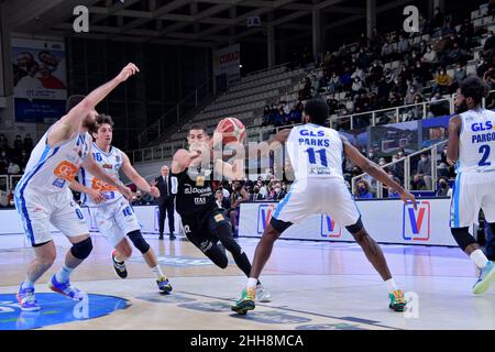 Trento, Italie.23rd janvier 2022.Diego Flaccadori (Dolomiti Energia Trentino) pendant Dolomiti Energia Trentino vs GeVi Napoli, Italien Basketball A Serie Championship à Trento, Italie, janvier 23 2022 crédit: Independent photo Agency/Alamy Live News Banque D'Images