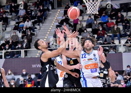 Trento, Italie.23rd janvier 2022.Jonathan Williams (Dolomiti Energia Trentino) pendant Dolomiti Energia Trentino vs GeVi Napoli, Italien Basketball A Serie Championship à Trento, Italie, janvier 23 2022 crédit: Independent photo Agency/Alay Live News Banque D'Images