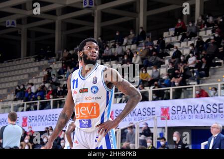 Trento, Italie.23rd janvier 2022.Jordan Parks (GeVi Napoli basket) pendant Dolomiti Energia Trentino vs GeVi Napoli, Italien Basketball A Serie Championship à Trento, Italie, janvier 23 2022 crédit: Independent photo Agency/Alay Live News Banque D'Images