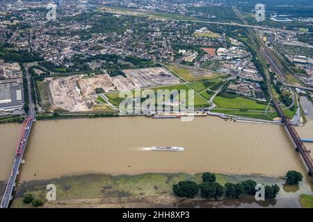 Photographie aérienne, inondation Rhin, chantier nouveau quartier du Rhin ville, zone de construction au Rhin Parc Duisburg, Hochemmerich, Duisburg, Banque D'Images