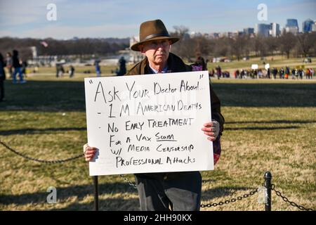 Des milliers de personnes se rassemblent à Washington, D.C., pour avoir battu les mandats de DC, une protestation contre les mandats de vaccin COVID-19, le 23 janvier 2022.(Photo de Matthew Rodier/Sipa USA) Banque D'Images