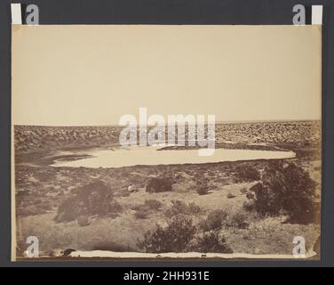 Desert Lake, près de Ragtown, Nevada 1867 Timothy H. O'Sullivan américain, né Irlande.Lac du désert, près de Ragtown, Nevada.Timothy H. O'Sullivan (américain, né en Irlande, 1840-1882).1867. Impression argentée à partir d'un négatif en verre.Photographies Banque D'Images