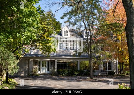 Grande maison de banlieue à Highland Park Banque D'Images