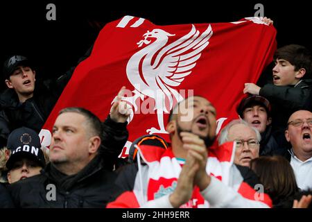 Londres, Royaume-Uni.23rd janvier 2022.Les fans de Liverpool ont défait une bannière lors du match de la Premier League entre Crystal Palace et Liverpool à Selhurst Park, Londres, Angleterre, le 23 janvier 2022.Photo de Carlton Myrie.Utilisation éditoriale uniquement, licence requise pour une utilisation commerciale.Aucune utilisation dans les Paris, les jeux ou les publications d'un seul club/ligue/joueur.Crédit : UK Sports pics Ltd/Alay Live News Banque D'Images