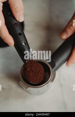 Kit De Tampons à Expresso De 51 Mm – Tamper à Café à Ressort, Niveau De Distributeur D'expresso à Profondeur Réglable, Entonnoir De Dosage Magnétique En Aluminium Et Métal, écran De Rondelle