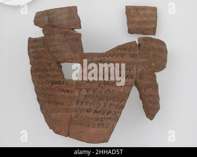 Ostrakon 600 Coptic.Ostrakon.Copte.600. Fragments de poterie avec inscription à l'encre.Fabriqué à Thèbes, Égypte byzantine.Céramique Banque D'Images