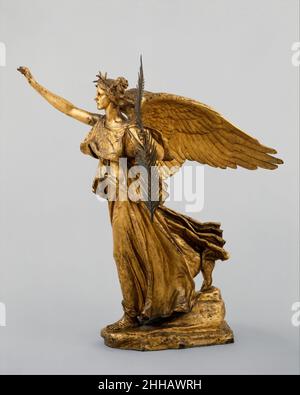 Victoire 1892–1903; ce casting, 1914 ou après (par 1916) Augustus Saint-Gaudens American adapté de la figure de la victoire pleine grandeur du monument équestre de Saint-Gaudens au général de la Guerre civile William Tecumseh Sherman (1892–1903; Grand Army Plaza, Manhattan), cette figure allégorique aimée est représentée comme une force guide triomphante.Sa robe classificatrice est ornée d'un aigle, et elle porte une couronne de Laurier et tient une fronde de palmier, les deux emblèmes traditionnels de la victoire.La pose à vent rappelle celle du marbre hellénistique 'Nike of Samothrace' (Musée du Louvre, Paris).Le principal Mo Banque D'Images