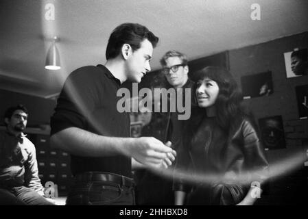 Buffy Sainte-Marie au Club 47 de Cambridge, 1964 Banque D'Images