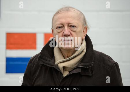 Herzberg am Harz, Allemagne.17th janvier 2022.Peter Zilvar, président de la Société espéranto Südharz.Depuis 12.06.2006, la ville de Herzberg am Harz est autorisée à utiliser le titre de "ville espéranto".Credit: Swen Pförtner/dpa/Alay Live News Banque D'Images