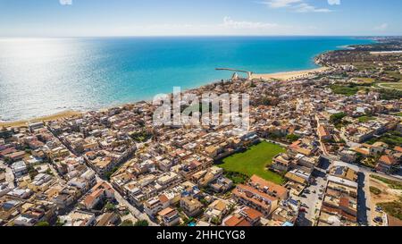 Panorama incroyable de Donnalucata d'en haut, Scicli, Ragusa, Sicile, Italie,Europe Banque D'Images