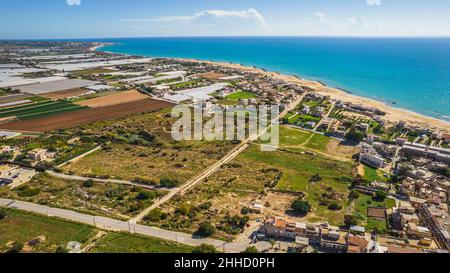 Panorama incroyable de Donnalucata d'en haut, Scicli, Ragusa, Sicile, Italie,Europe Banque D'Images