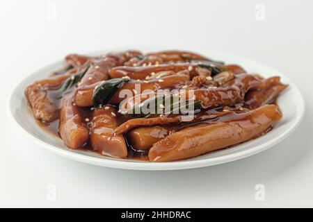 Jjajang Tteokbokki sur fond blanc Banque D'Images