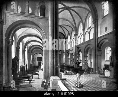 Saint-Aposteln Köln - Innenansicht Mittel- und Seitenschiff - 1899. Banque D'Images