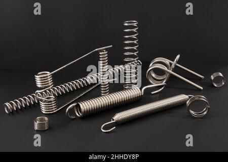 Ressorts métalliques de différentes tailles Banque D'Images