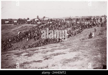 Prisonniers confédérés à Belle Plain 1863 Timothy H. O'Sullivan américain, né en Irlande.Prisonniers confédérés à Belle Plain 267975 Banque D'Images