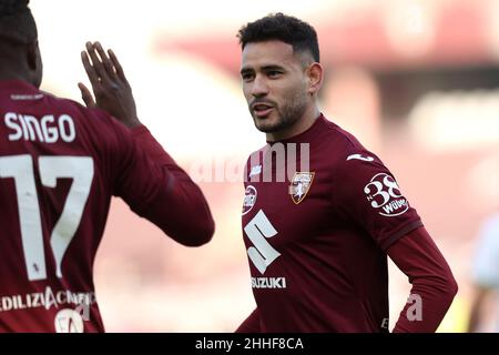 Olimpico Grande Torino, Turin, Italie, 23 janvier 2022,Antonio Sanabria (Torino FC) célèbre après avoir marquant le premier but de sa partie de la duri de match Banque D'Images