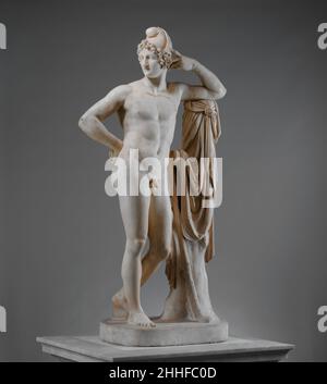 Paris ca.1822–23, version originale en marbre achevée novembre 1812 atelier d'Antonio Canova Italien l'une des plus célèbres compositions du grand sculpteur néoclassique Canova représente Paris en jugeant laquelle des trois déesses, Juno, Minerva, ou Vénus, était la plus belle.De son côté, Paris porte la cape de Phrygian caractéristique de la région de la Turquie actuelle, où il vivait.Sa posture calme et son regard serein ne donnent aucune idée des séquelles du moment ; une fois qu'il a donné la pomme dorée tenue derrière son dos sur Vénus et qu'il a reçu son pot-de-vin d'Helen, épouse de Menela Banque D'Images