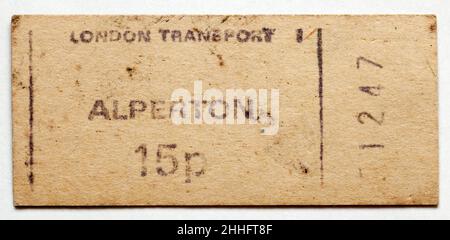 Vintage 1970s London Underground Railway Ticket - Alperton Banque D'Images
