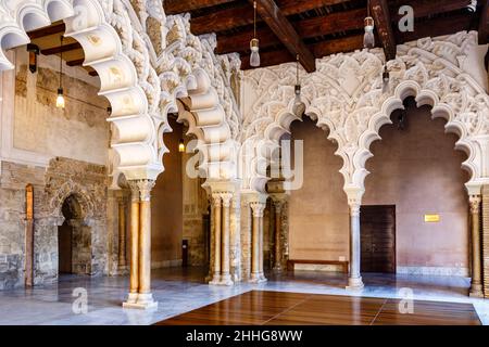 Les halls mauresques-Taifa côté nord, Palais Aljaferia, Saragosse, Aragon, Espagne,Europe Banque D'Images