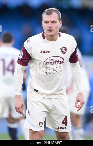 Naples, Italie.23rd janvier 2022.Pawel Jaroszynski des États-Unis Salernitana 1919 kaunpendant la série Un match entre Napoli et les États-Unis Salernitana 1919 au Stadio Diego Armando Maradona, Naples, Italie le 23 janvier 2022.Credit: Giuseppe Maffia/Alay Live News Banque D'Images