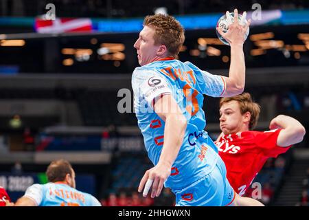 BUDAPEST, HONGRIE - JANVIER 24: Ivar Stasgrands des pays-Bas pendant le match du groupe principal de l'EHF Euro 2022 entre le Danemark et les pays-Bas au MVM Dome le 24 janvier 2022 à Budapest, Hongrie (photo de Henk Seppen/Orange Pictures) Banque D'Images