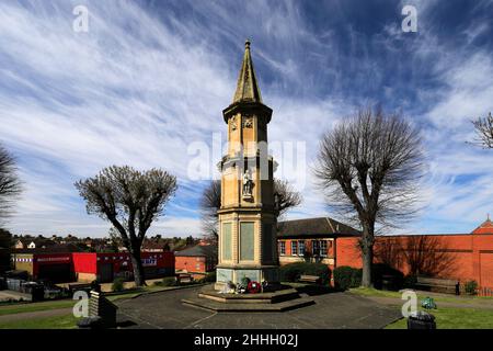 Jardins du War Memorial, Rushden Town, Northamptonshire, Angleterre, Royaume-Uni Banque D'Images