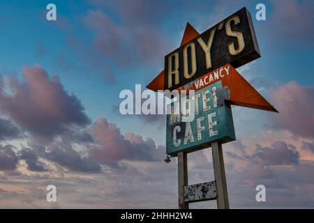 Roy's Motel and Cafe panneau vintage, route 66, Amboy, Californie, États-Unis Banque D'Images