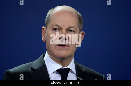 Berlin, Allemagne.21st janvier 2022.Le chancelier allemand OLAF Scholz prend la parole lors d'une conférence de presse.Crédit : Michael Sohn/AP Pool/dpa/Alay Live News Banque D'Images